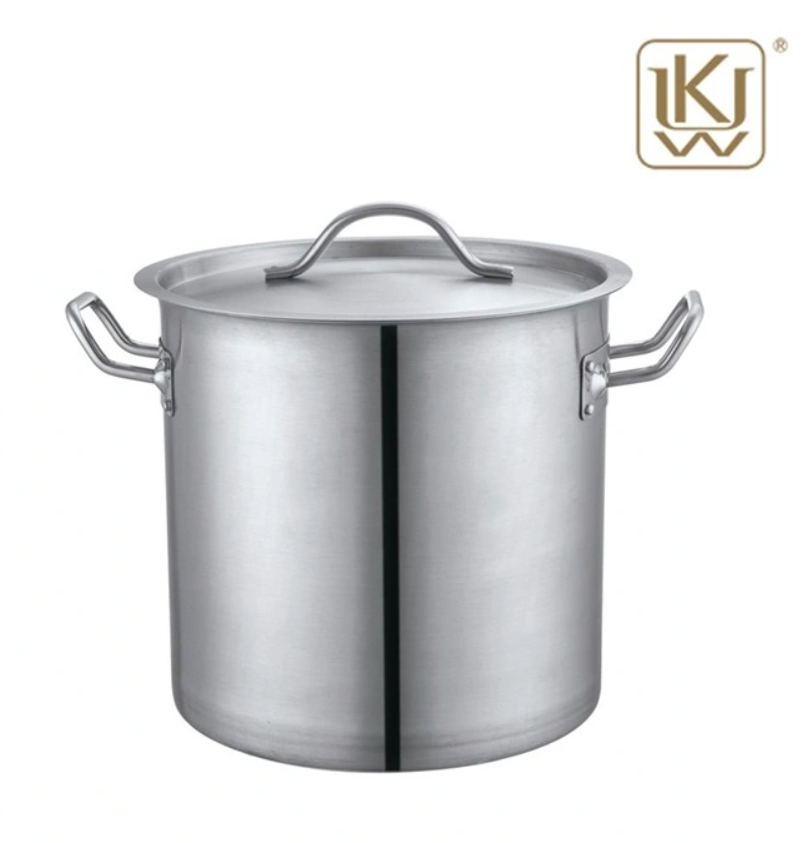 Stainless steel soup pot with composite bottom