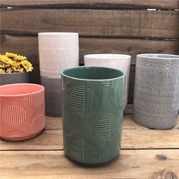 Customized Garden Flower Pots with Embossed Decorations