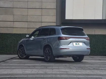 AITO M7: Chinese Luxury 2WD Electric SUV