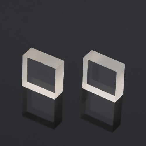 Fenêtre en fluorure de lithium pour l'optique médicale