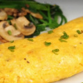 Omelete de ovo mexido macio (cogumelo e queijo)
