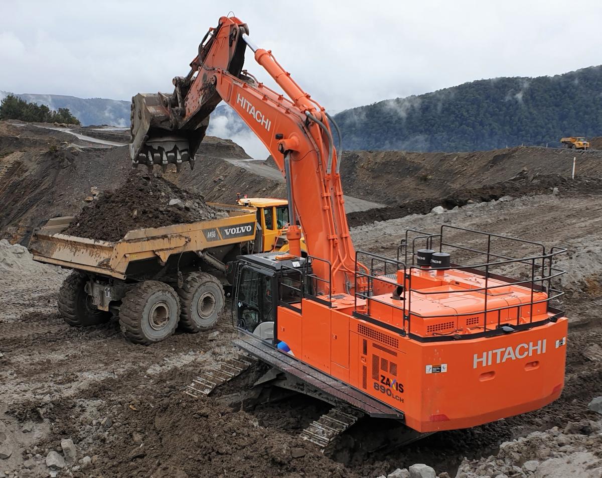 ZX890 HITACHI EXCAVATOR