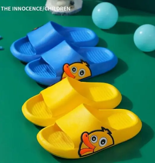 Factory Direct Kids' Yellow Duck Summer Slippers: Cute, Non-Slip, Indoor & Bathroom Use, Cartoon Design