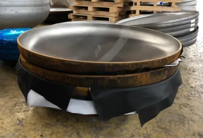 Cald plate with two materials dishend