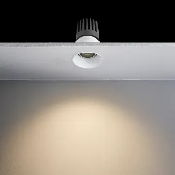 Square Ceiling Recessed LED Downlight for Indoor Spaces