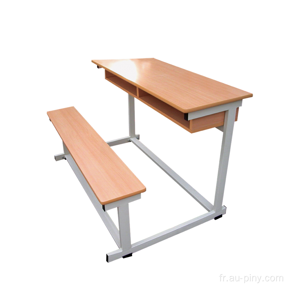 Bureau d'école double et chaise de banc attachés