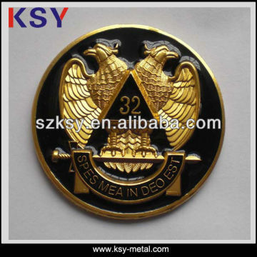 2013 high quality large zinc alloy metal badges