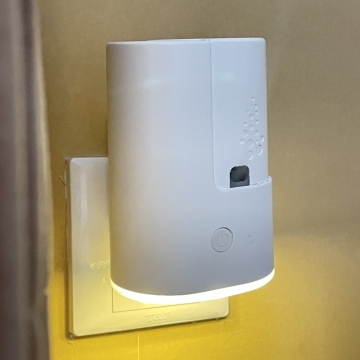 Wall-Mounted Plug-in Scent Aroma Diffuser with Night Light