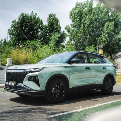 DongFeng AEOLUS HaoJi 5-Door Hybrid SUV