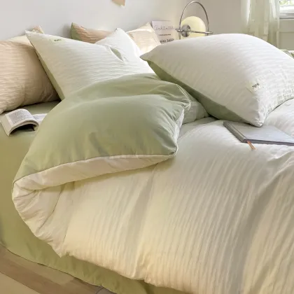 Queen and King Size Stripe Seersucker Bedding Set