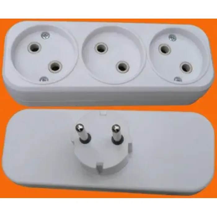Adaptor Tiga Soket Universal