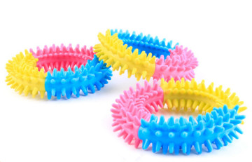 Popular fashionable candy color pet gift pet toy silicone rubber Barbed loop