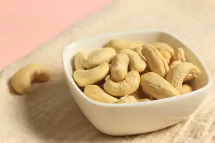 Crunchy Health Cashew Nut Snack