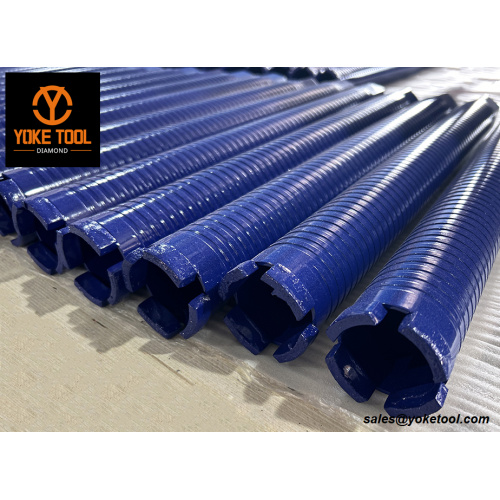 Pemegang mudah alih mengendalikan konkrit berlian teras basah sedikit kecil