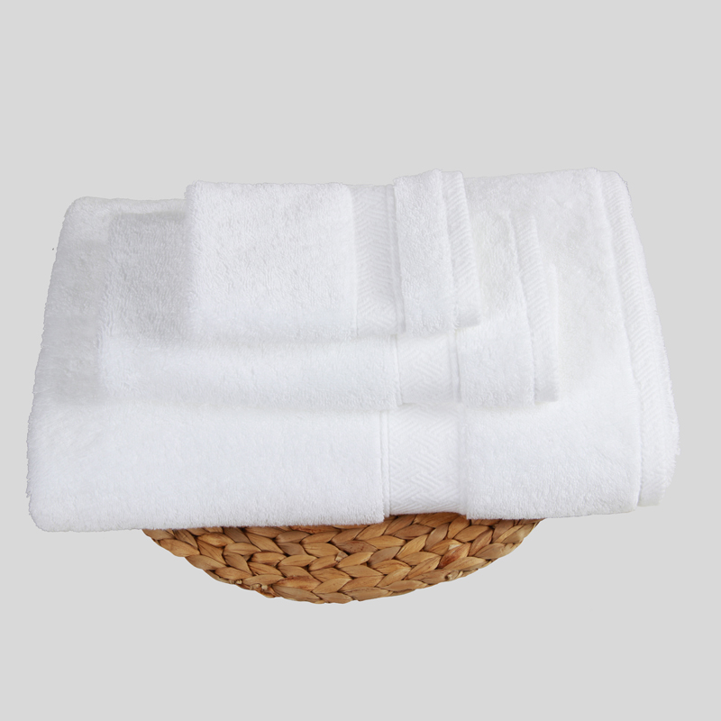 hotel hot towel