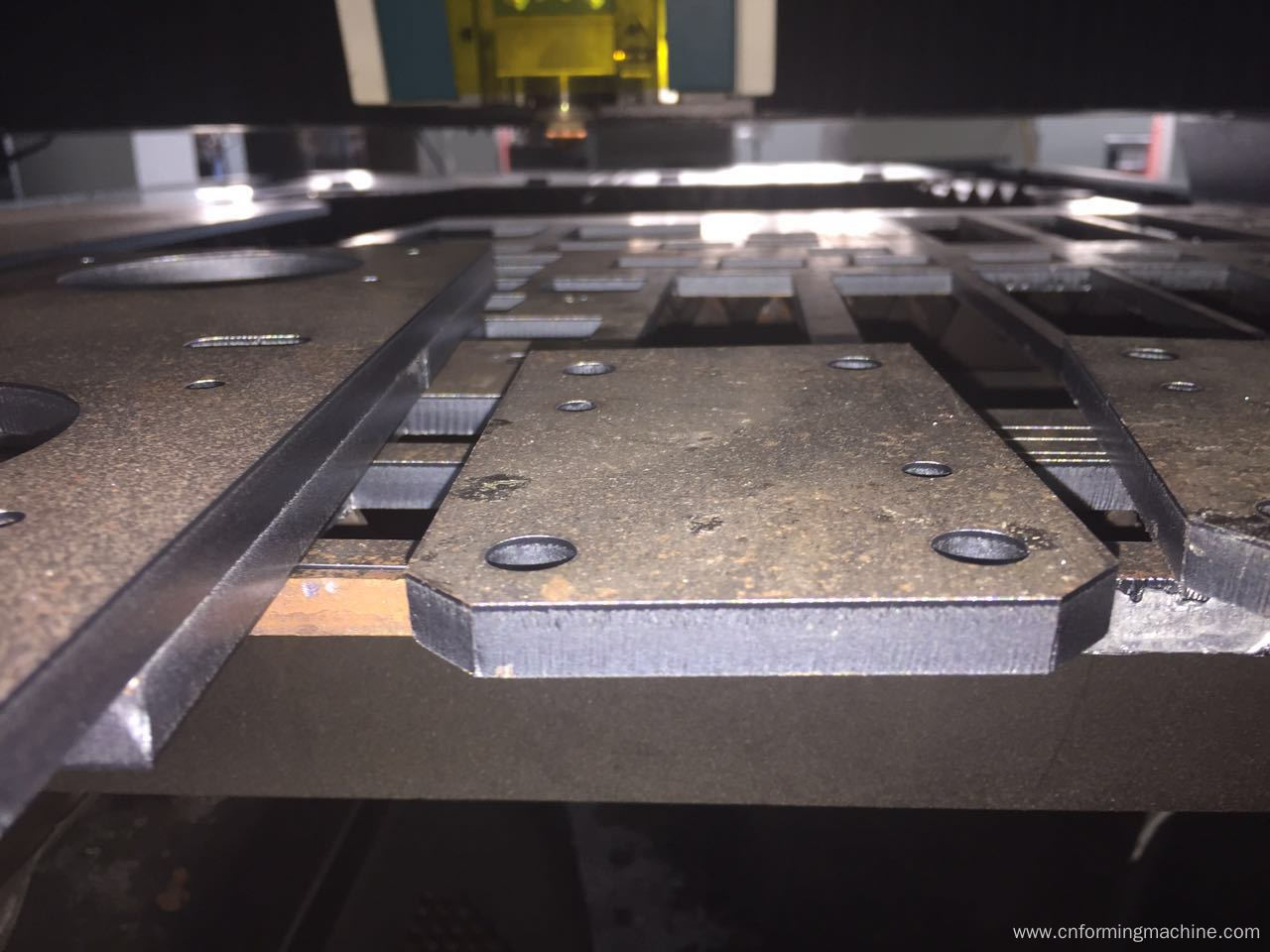 Desktop laser cutter for stainless steel cutting