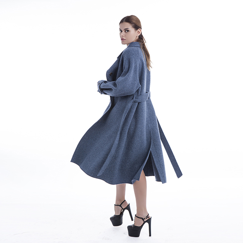 Single-breasted blue cashmere overcoat