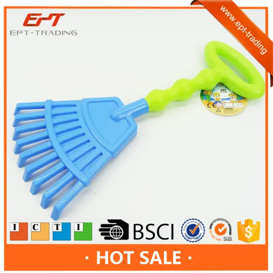 2017 New sand beach toys set and outdoor toys and rake