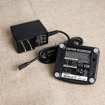 PMLN6383A PMLN6383 Desktop Charger for Motorola XT420 XT220 RU2020 RMU2043 Radios
