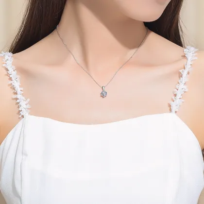 Women's Crown Six Claws Moissanite Sterling Silver Collarbone Necklace