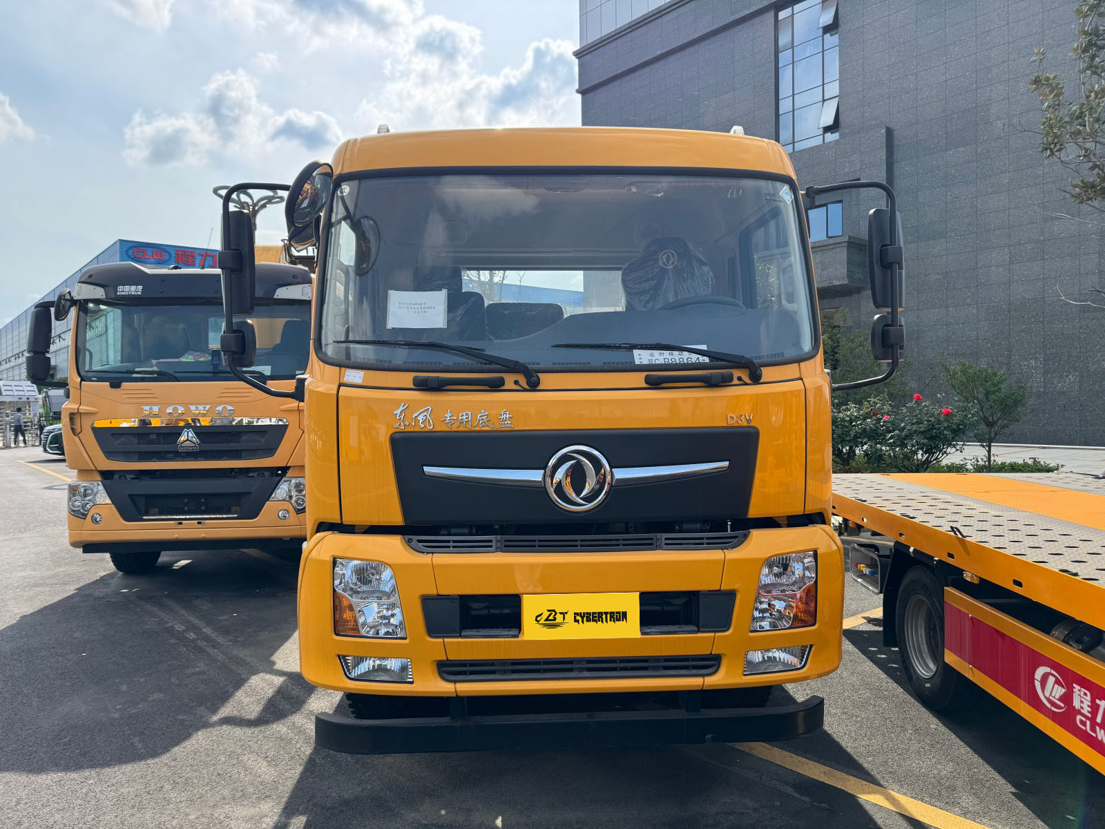 truck for large vehicles