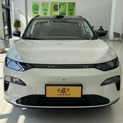 Pure Electric Large Five-Seat Performance Leapmotor C11