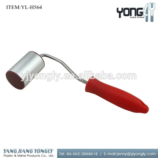 Mini handheld rolling pin with plastic handle