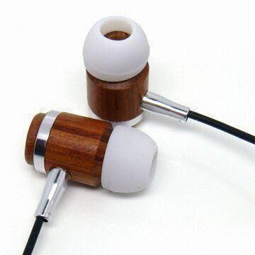 Stereo Wired Earphone, High Quality with PTE Line, OEM Orders are Welcome, Samples are Availabe
