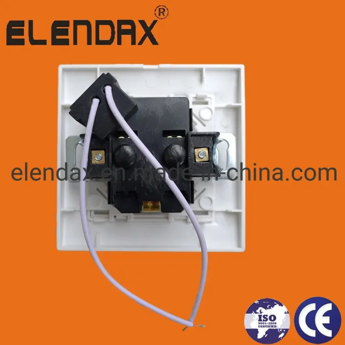 Stopkontak Shuko dengan port USB (F8810F)