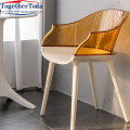 Przezroczyste krzesło jadalne akrylowe do użytku hotelowego