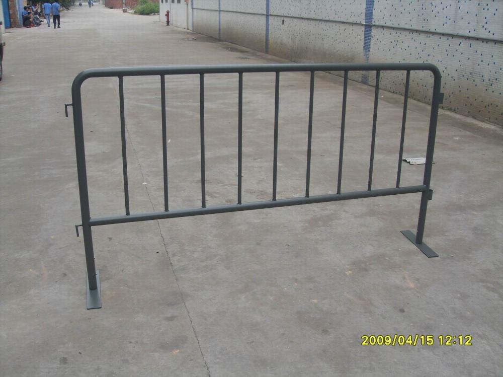 matel crowd control barrier