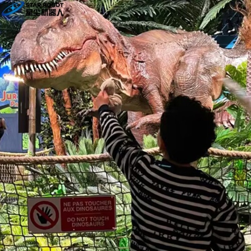 Аниматронный тиранозавр для Парка Юрского периода