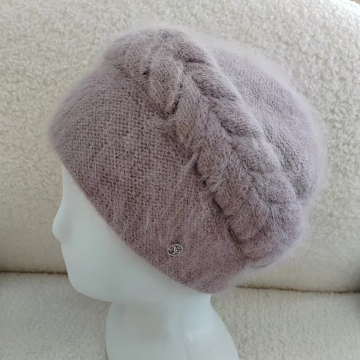 Feste farbgestrickte Baskenmütze mit Ohrschutz - warme und komfortable Mütze für den täglichen Gebrauch