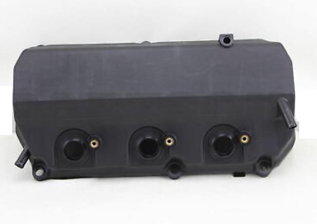CYLINDER HEAD COVER 1035A702