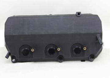 Oil leak prevention valve cover for engines