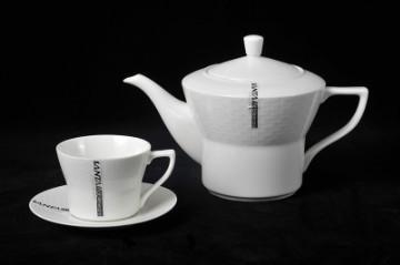 Embossed design , european style 970ml porcelain tea set