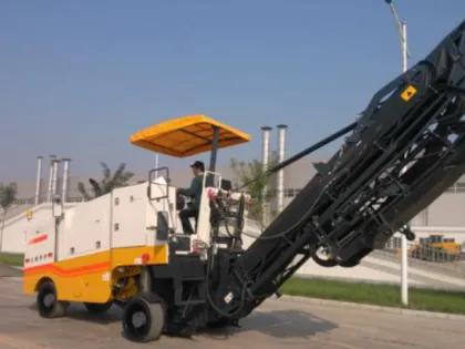 SHANTUI SMT50 Cold Milling Machine: A Well-Preserved Asphalting Solution
