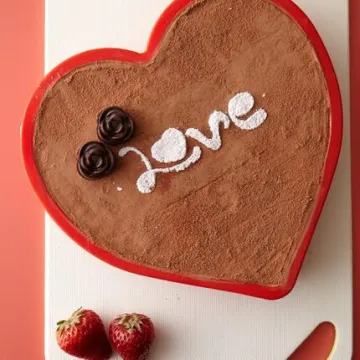 Brand new chainsaw cake mold