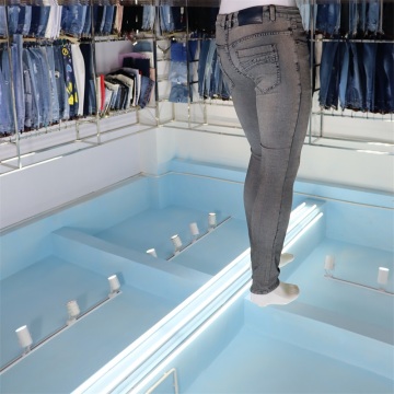 Herren braune Jeans Großhandel dünn