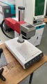 Yüksek kaliteli renkli 3D dinamik işaretleme makinesi küçük tip maksimum fiber kafa 20W masaüstü taşınabilir lazer işaretleme makinesi mini
