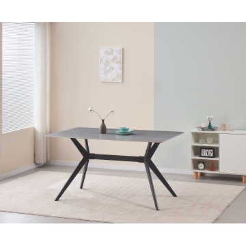 Diseño moderno de mesa de exterior de piedra sinterizada.