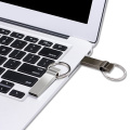 Mini-USB-Stick aus Metall mit Schlüsselring