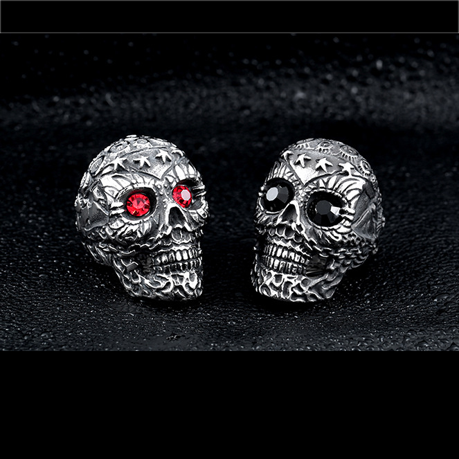 Red black diamond eyes Pentagram skull ring