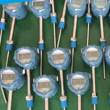 Intelligent integrated temperature transmitter