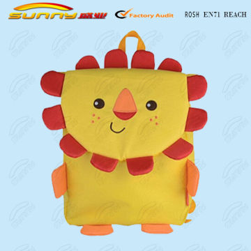Kids plush lion backpack