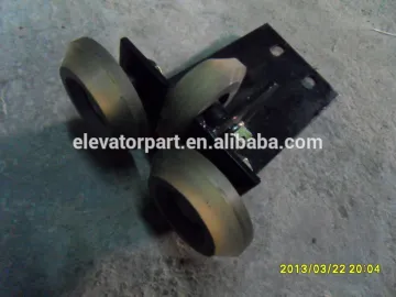 Hitachi roller guide shoe