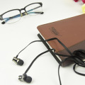 Ponsel grosir logam stereo hitam dalam