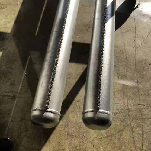 Металлические магистральные трубы мобильного катка