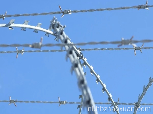 Heet gedempte gegalvaniseerde prikkeldraadprijs per rol