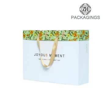 White paper handle bag for T-shirt packing